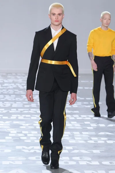 Look 22